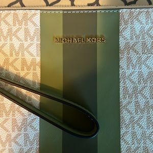 Michael Kors clutch